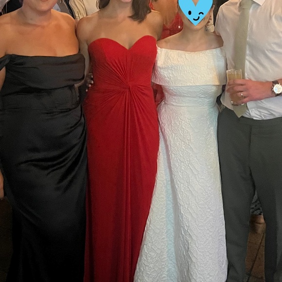 Red heartshape gown - Picture 4 of 4